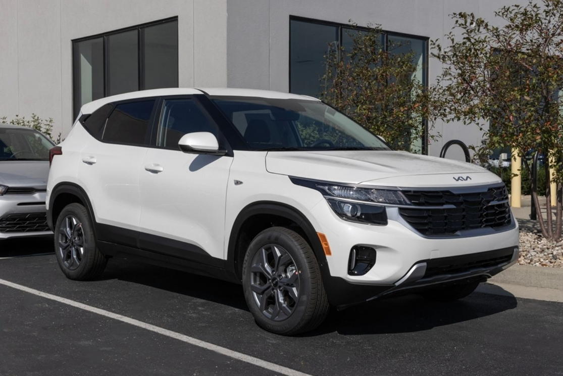 Select Kia Seltos Kia Seltos